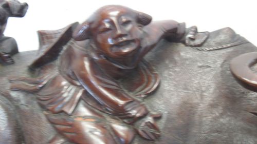 A GREAT AND LARGE CARVING - ADDITIONAL PHOTO 1