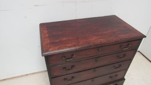 SMALL MAHOGANY GEORGIAN CHEST - ADDITIONAL PHOTO 1
