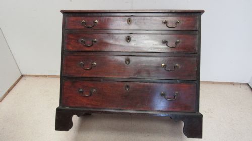 SMALL MAHOGANY GEORGIAN CHEST - ADDITIONAL PHOTO 7