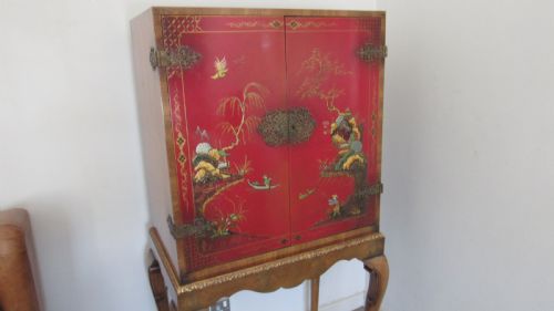 SUPERB RED LACQUERED COCKTAIL CABINET - ADDITIONAL PHOTO 4