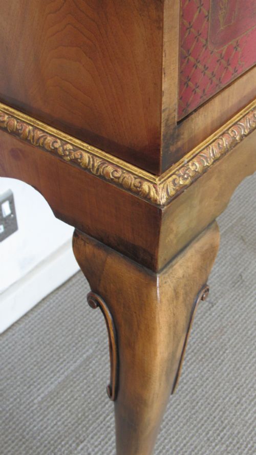 SUPERB RED LACQUERED COCKTAIL CABINET - ADDITIONAL PHOTO 17