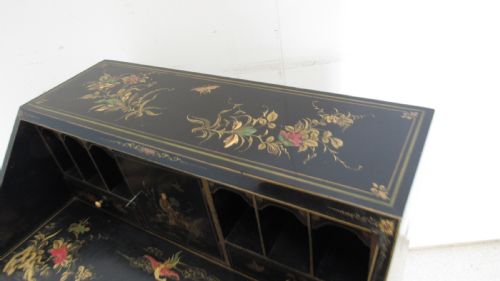 WONDERFUL LACQUERED WRITING BUREAUX - ADDITIONAL PHOTO 9