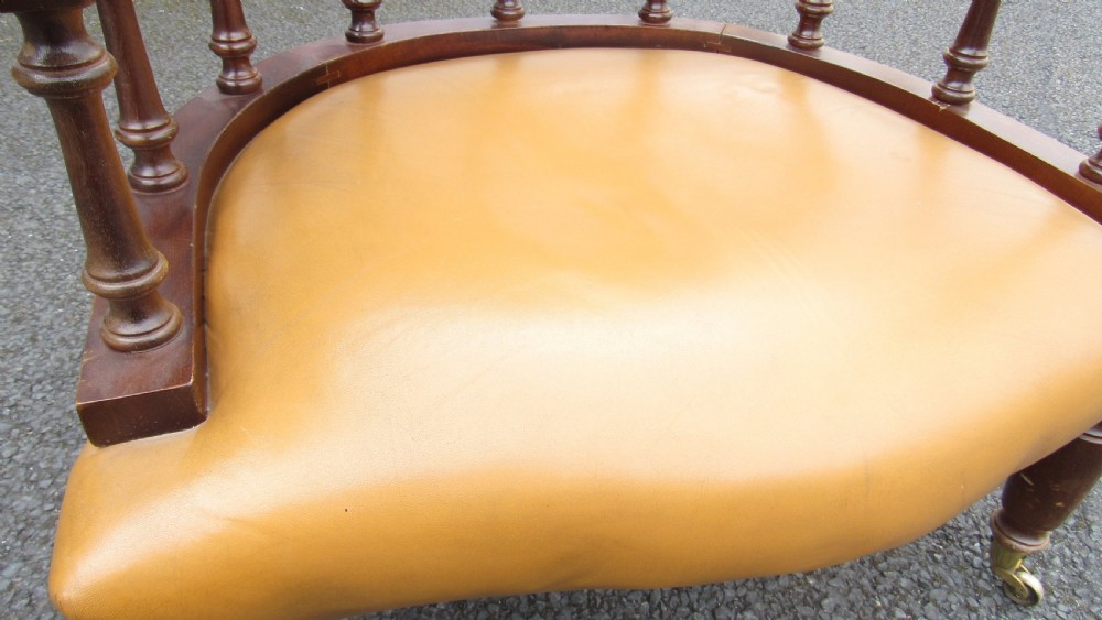 leather club armchair View VI