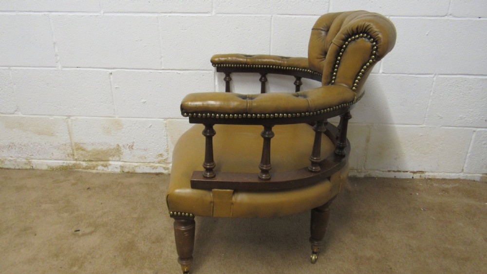 leather club armchair View XI
