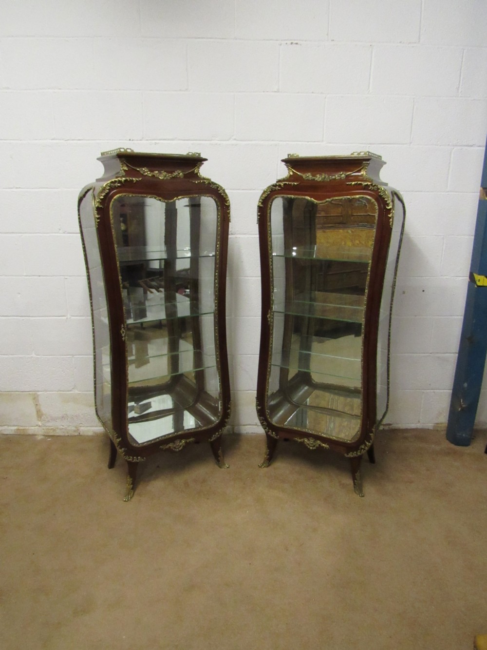 superb pair of ormolu mounted 19thc  vitrines