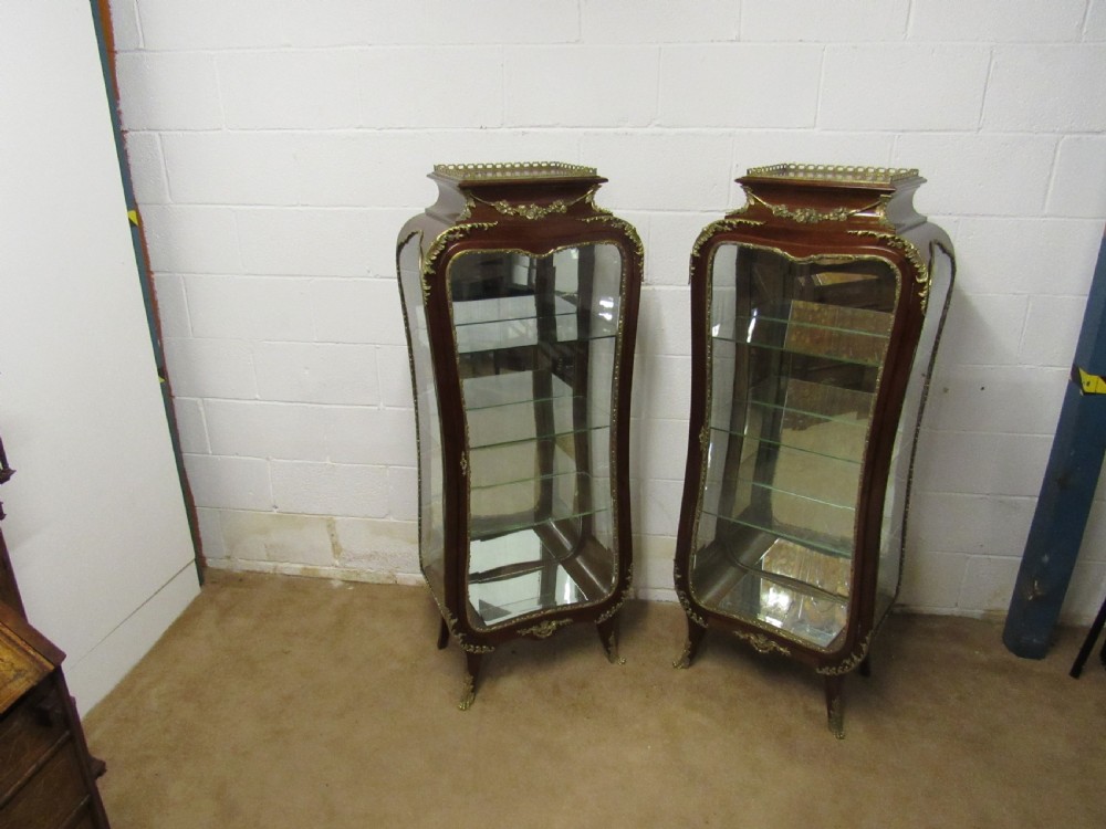 superb pair of ormolu mounted 19thc  vitrines View II