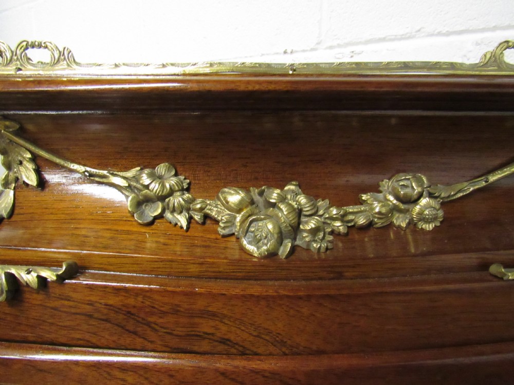 superb pair of ormolu mounted 19thc  vitrines View III