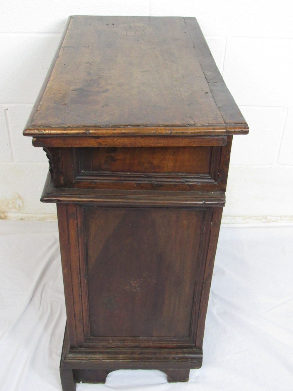 18thc italian cupboard View XI