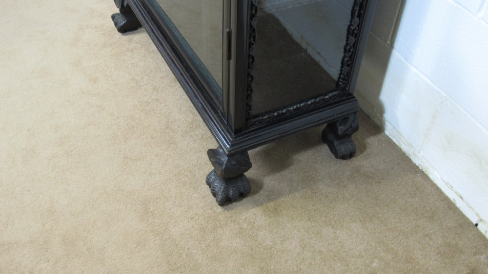 Rare 19thc  chinese  cabinet View XIV