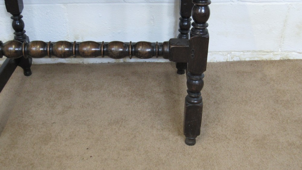 17th century oak side table View VIII