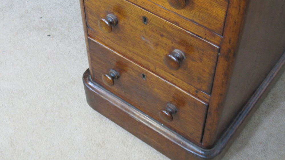 19th century oak pedestal desk  View VIII
