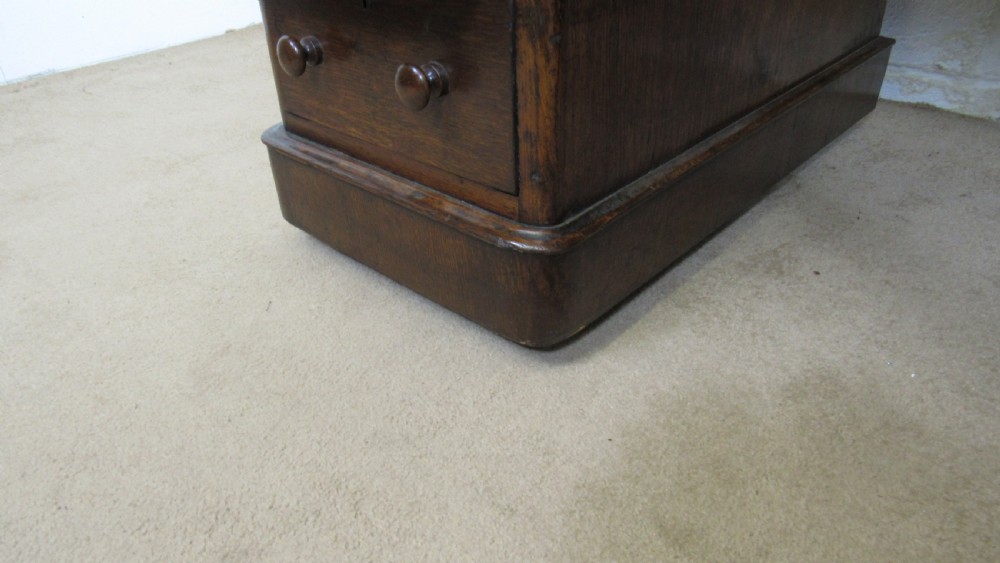 19th century oak pedestal desk  View XVII