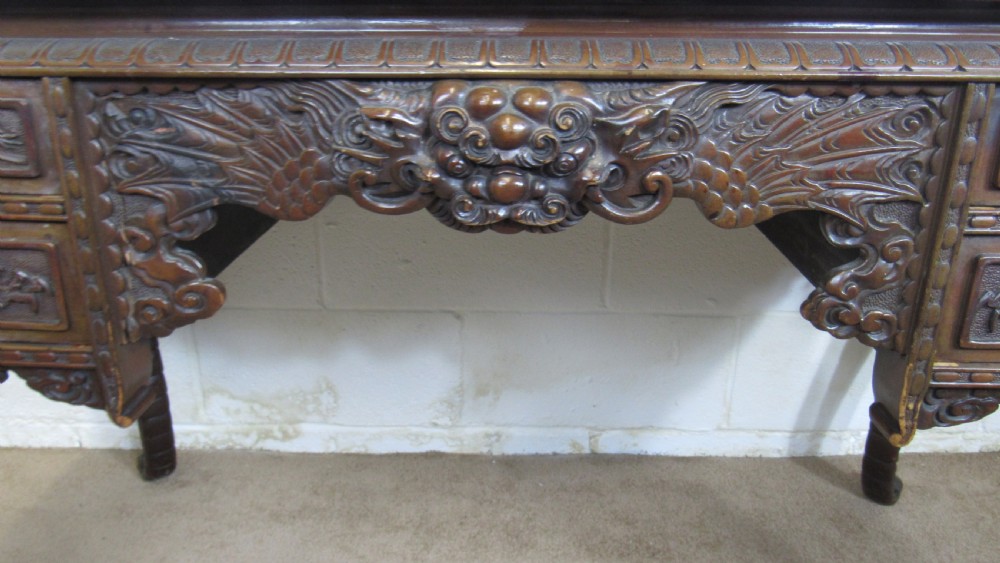 Fantastic carved dressing table   View XXIII