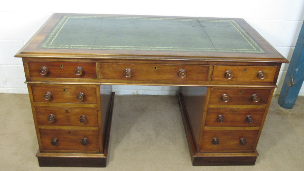 Victorian mahogany pedestal desk  View III