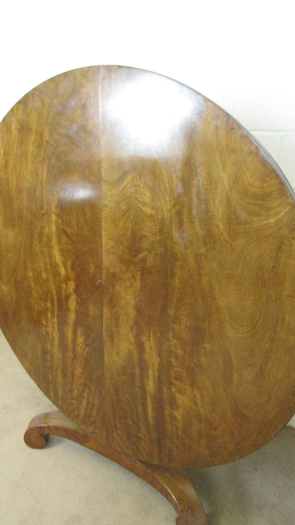 SUPERB MAHOGANY CENTRE TABLE  View IV