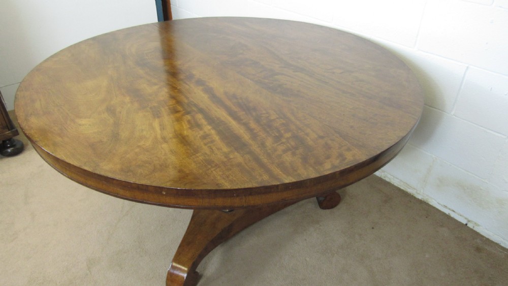 SUPERB MAHOGANY CENTRE TABLE  View XI