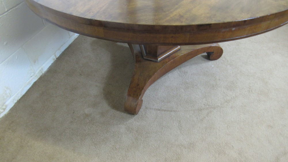 SUPERB MAHOGANY CENTRE TABLE  View XVI