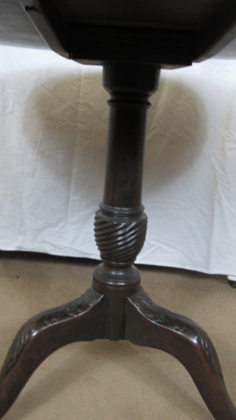 Irish Georgian circular table  View VI