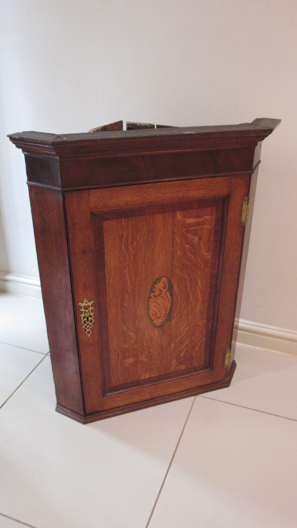 Georgian oak and mahogany corner cupboard View XI