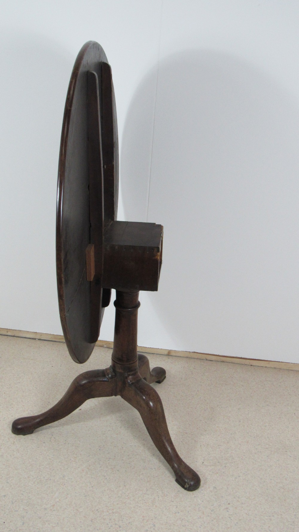 Georgian mahogany snap top table  View VI