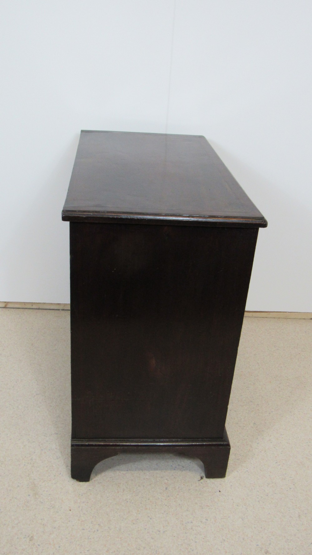 Lovely small georgian chest  View XIV