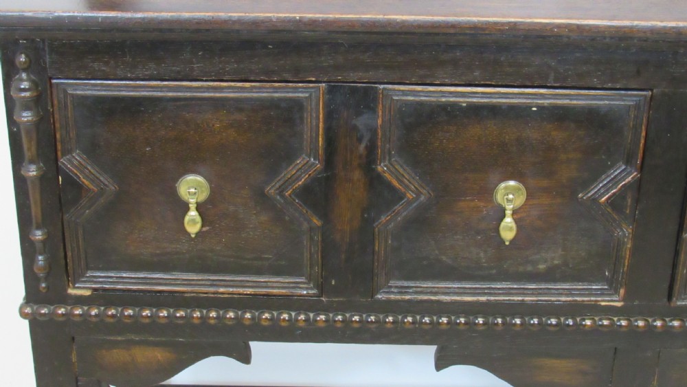 Stylish oak dresser  View V