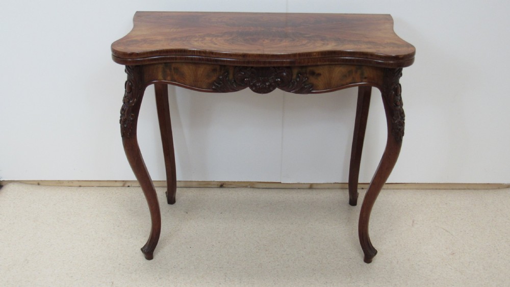 19THC mahogany tea table 