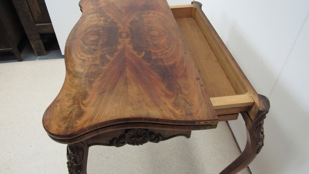 19THC mahogany tea table  View VI