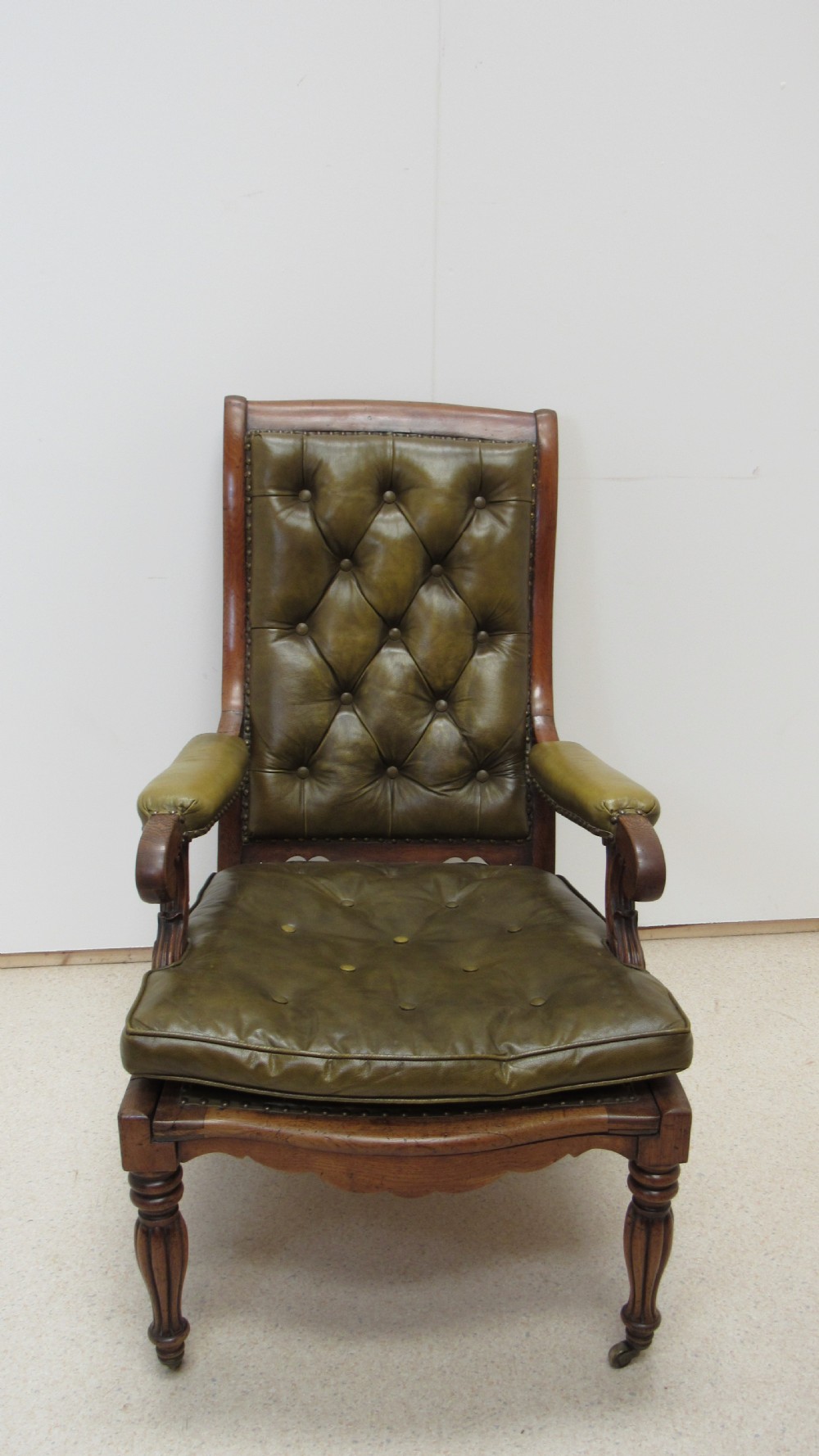 Superb oak William IV leather library chair   View VIII