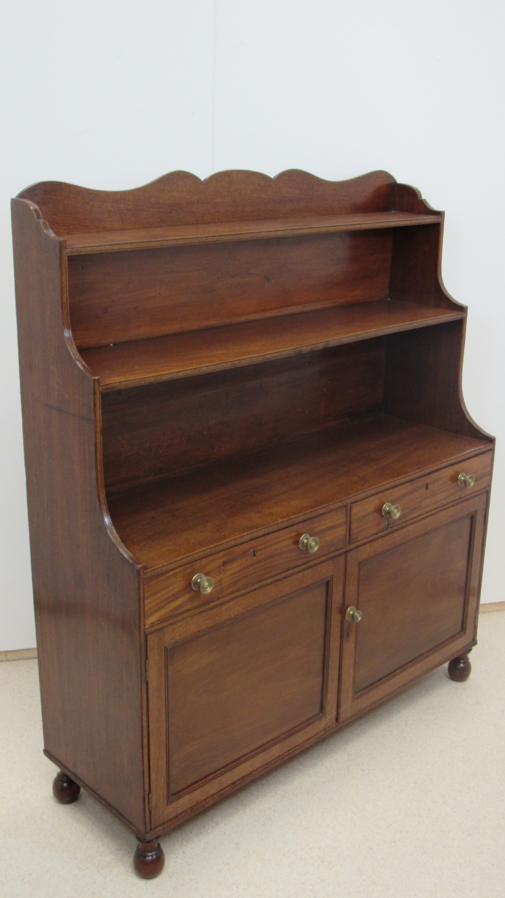 Georgian mahogany waterfall bookcase 