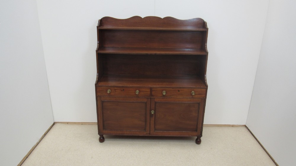 Georgian mahogany waterfall bookcase  View XI