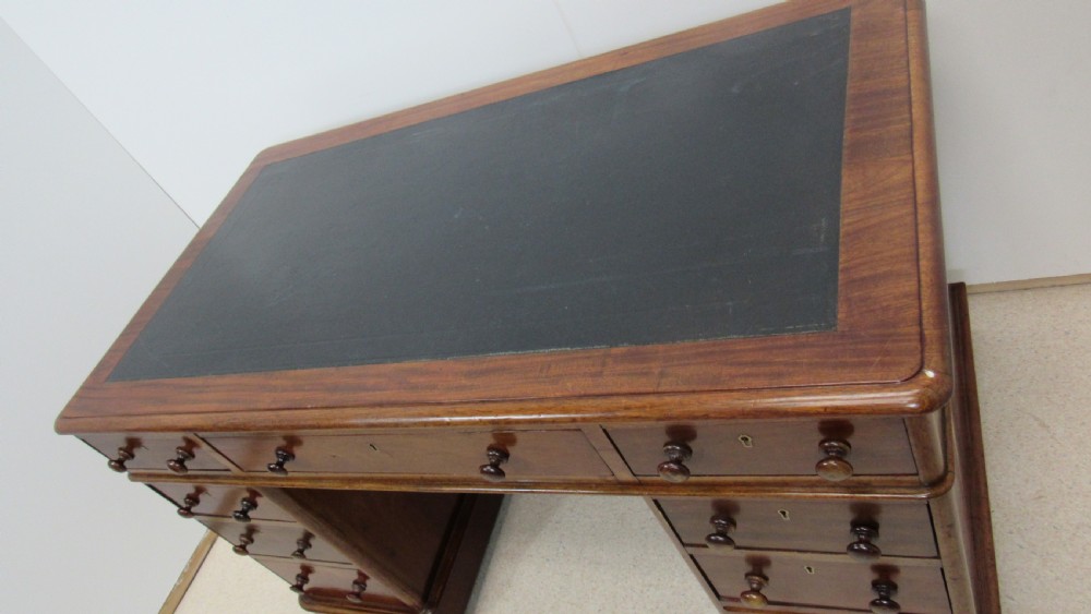 Good victorian mahogany pedestal desk View VI