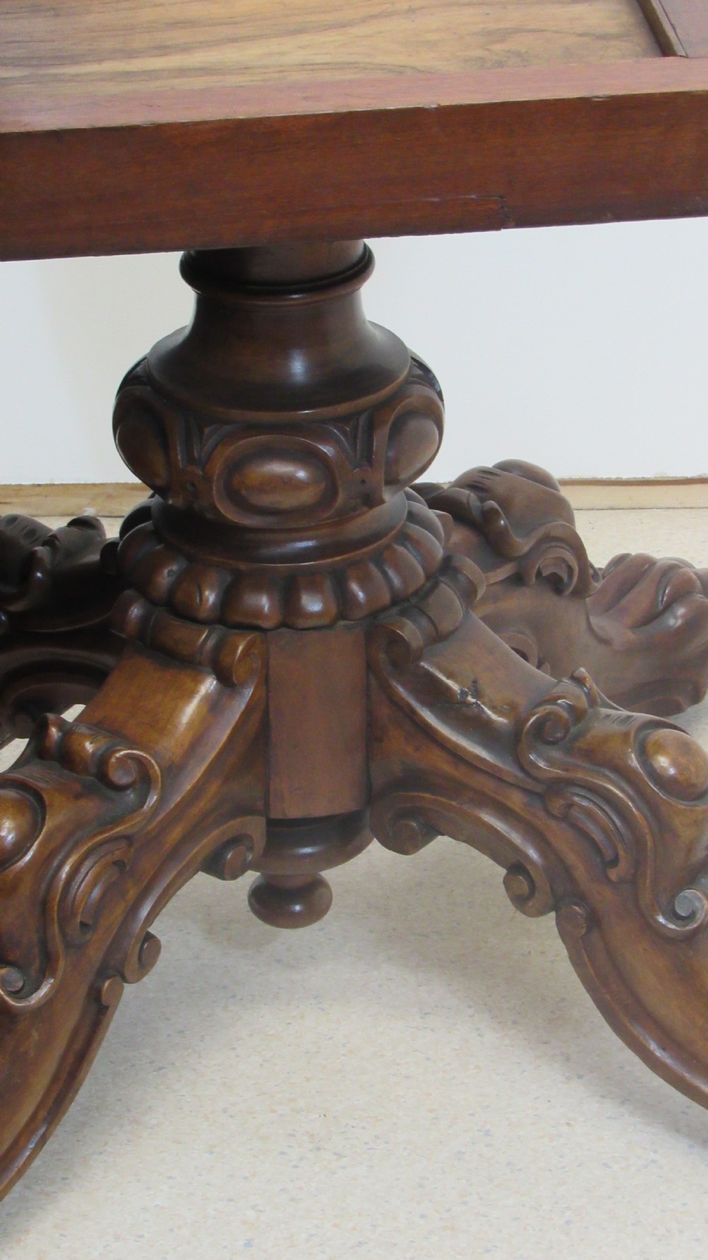 Superb walnut Irish centre table  View VIII