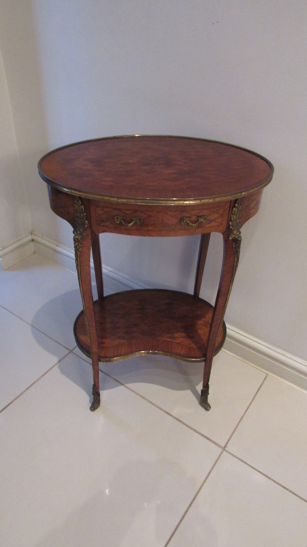 Beautiful lamp table View XV