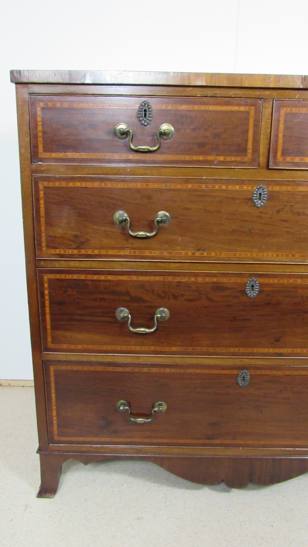 Georgian inlaid chest of drawers  View VIII