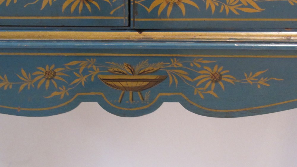 Superb blue Lacquered cocktail cabinet View VIII