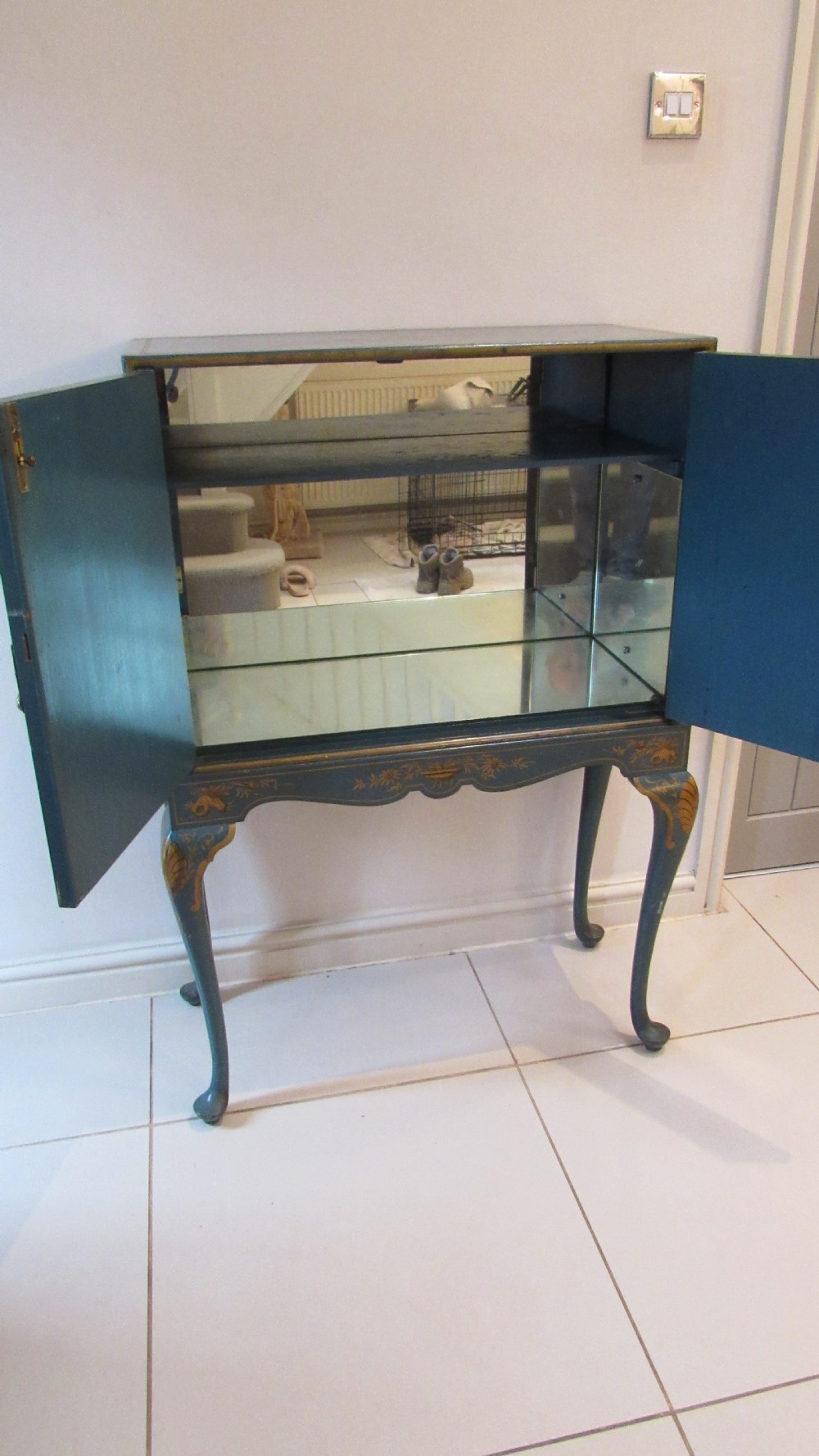 Superb blue Lacquered cocktail cabinet View XV