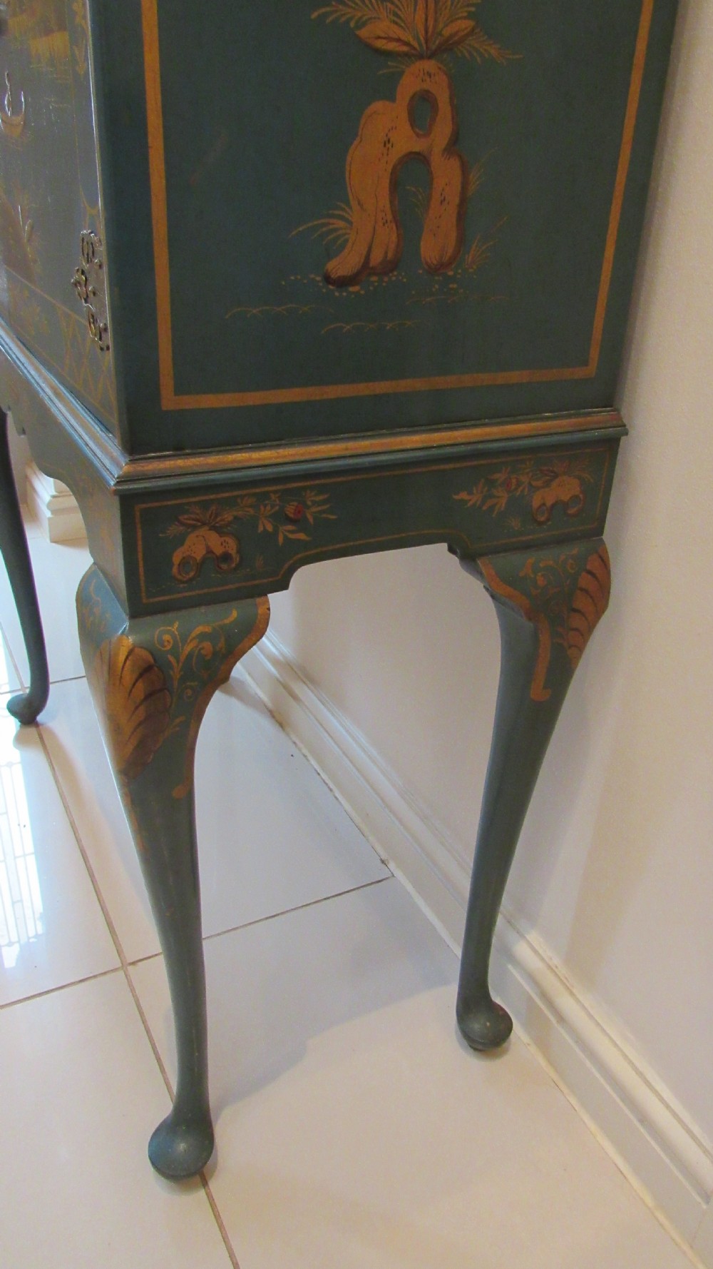 Superb blue Lacquered cocktail cabinet View XX
