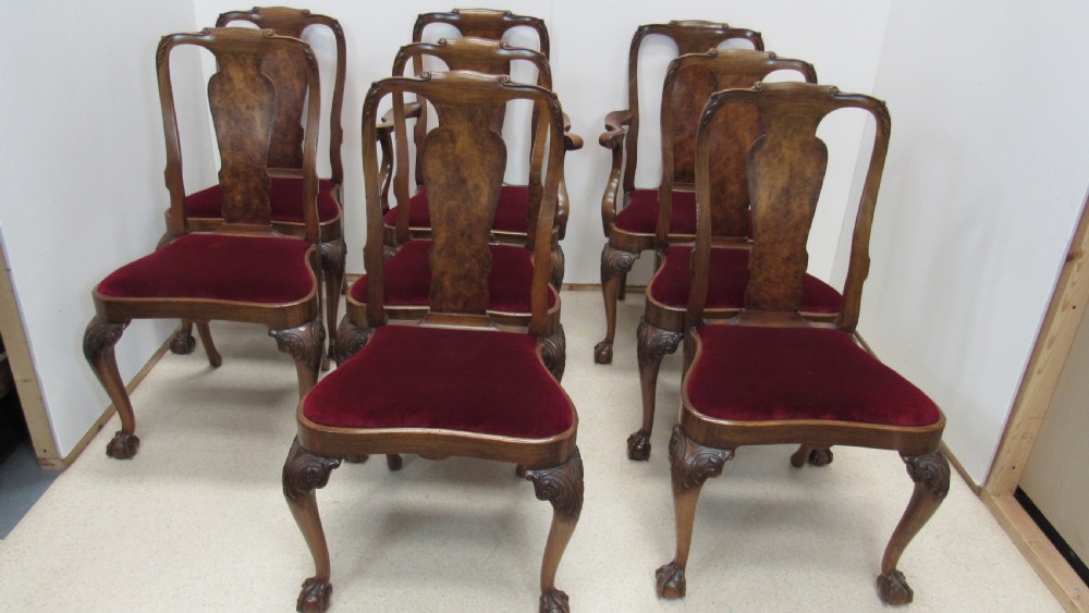 Wonderful set of 8 walnut dining chairs 