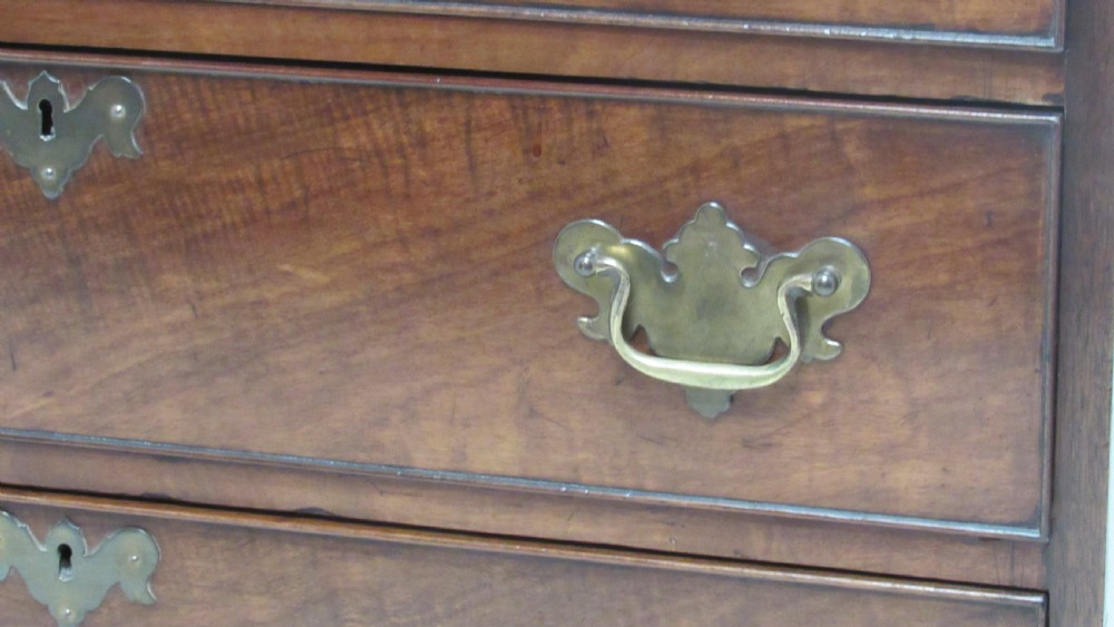 Small Georgian mahogany chest View VII