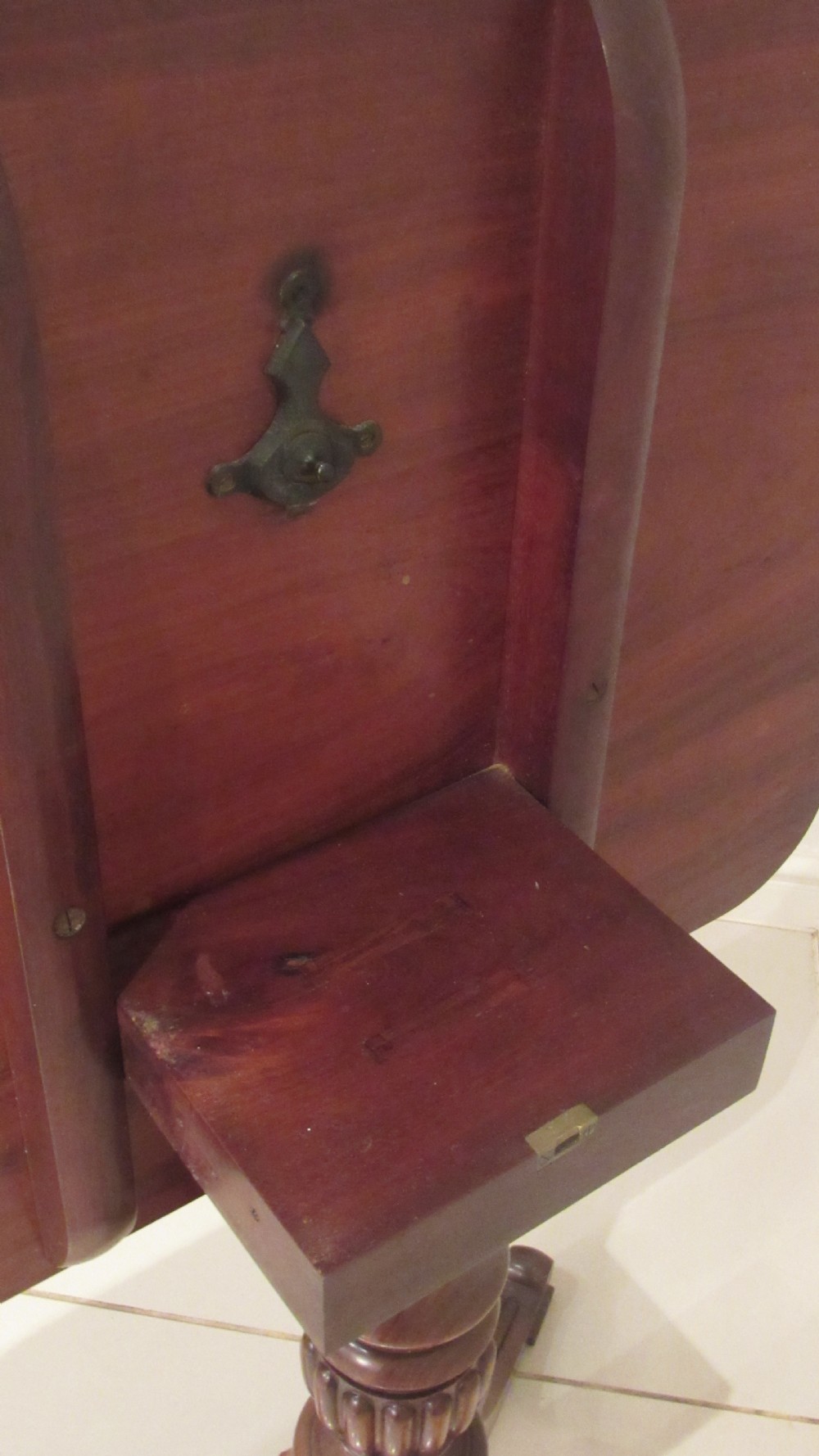 George 1V mahogany table  View XIII