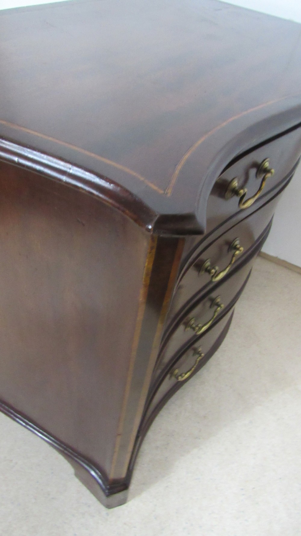 Georgian mahogany serpentine chest of drawers  View XVI