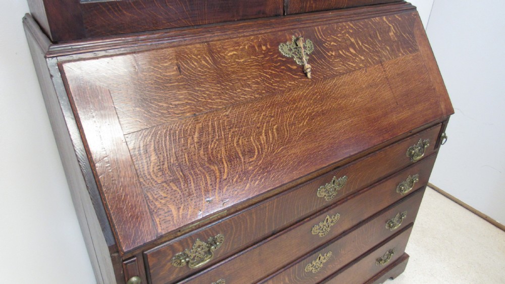 Lovely 18th century oak bureau  bookcase View III