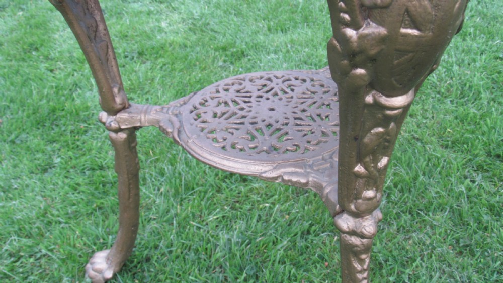 19th c garden table View VIII