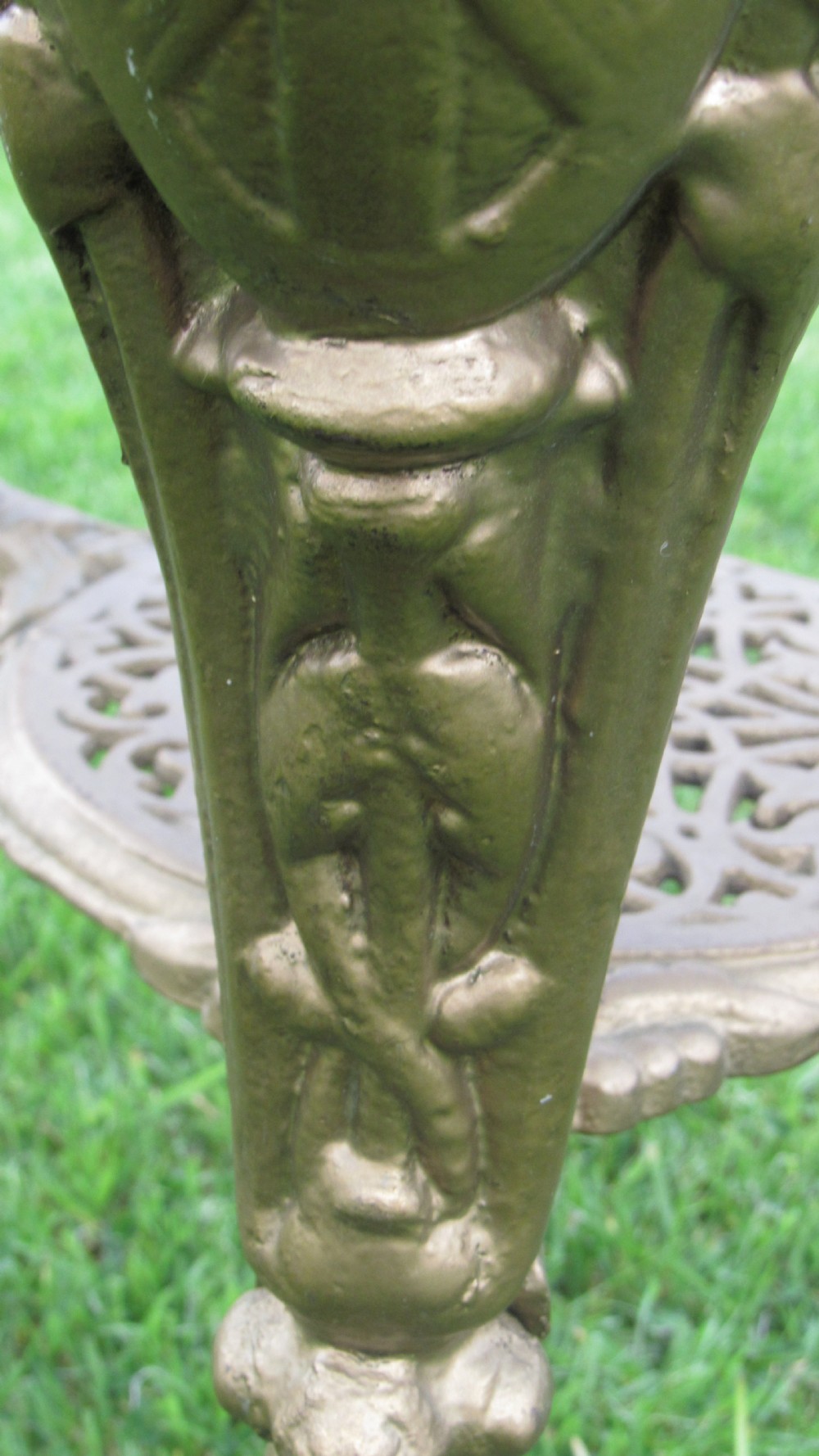 19th c garden table View XIX