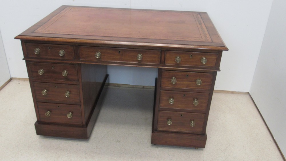 Beautiful Victorian mahogany pedestal desk  View II