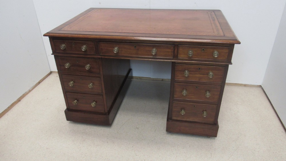 Beautiful Victorian mahogany pedestal desk  View XIX