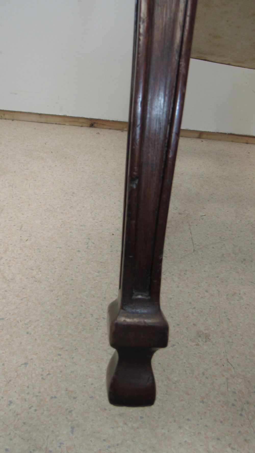 A superb quality office arm chair View VII