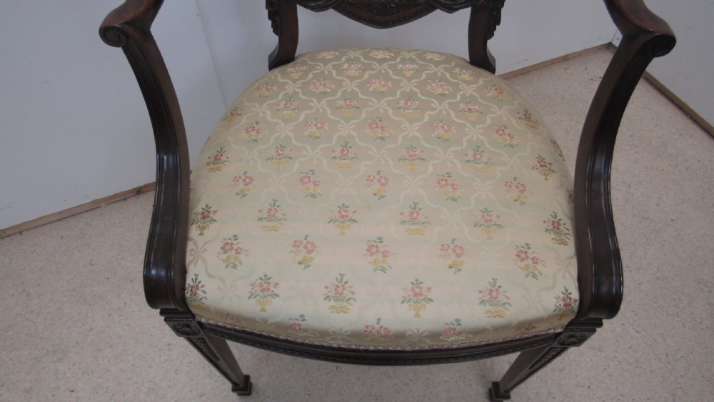 A superb quality office arm chair View IX