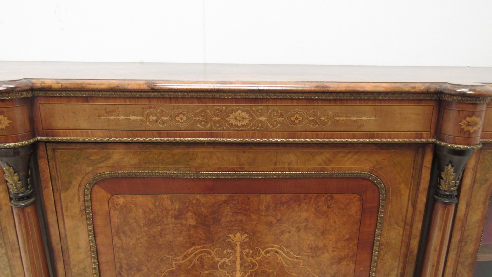 Wonderful quality walnut credenza View VIII